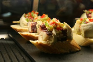 Pintxo_de_pulpo_con_alcachofa