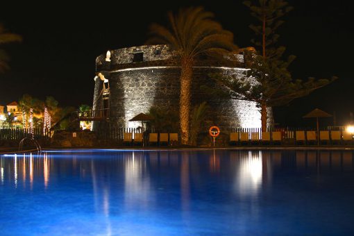 El Castillo – Caleta de Fuste. Autor: Victor R. Ruiz from Arinaga (CC BY-SA 2.0)