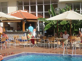 Bar piscina