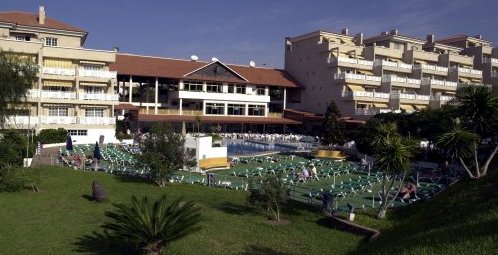 Piscina y solarium