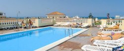 Piscina y solarium